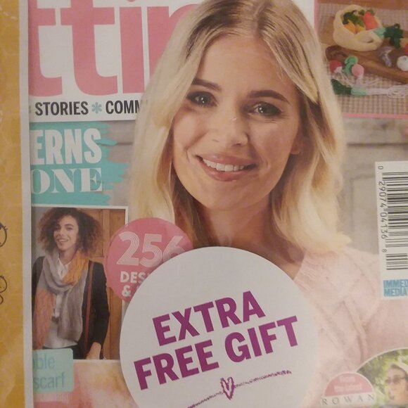 Simply Knitting magazine Issue 212 with knitting needles, stitch markers, etc - Picture 2 of 6